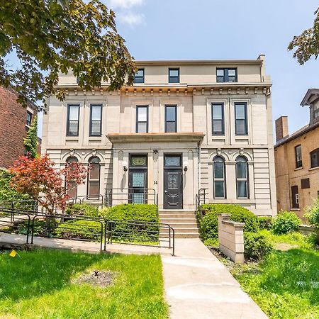 Apartment In The James South Neighborhood Hamilton Exteriér fotografie